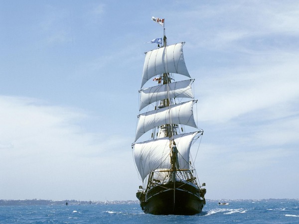 Увлекательные круизы под парусом в Крыму